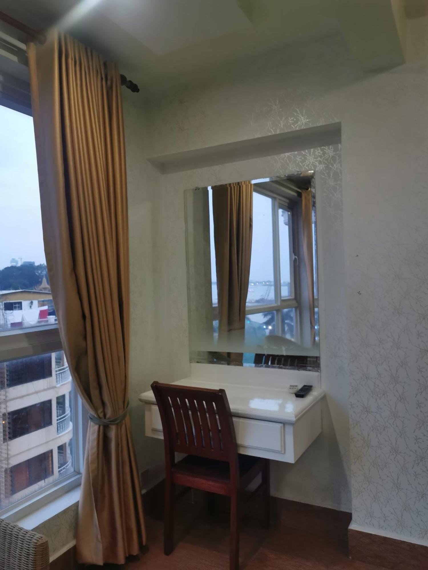 Sovanphum Riverside Phnom Penh Room photo
